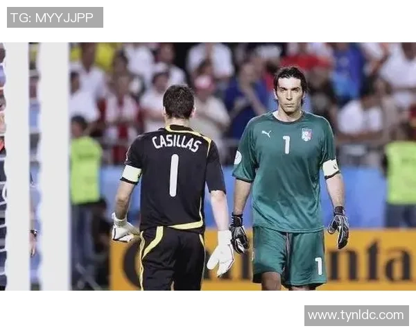 足球巨星微笑背后的故事与人生哲理揭示 足球巨星微笑背后的故事与人生哲理揭示