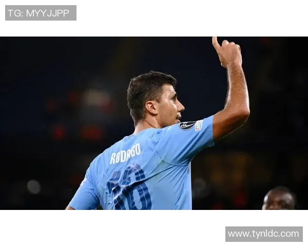 足球球星儿子自豪分享：我为父亲的成就感到骄傲并深受鼓舞